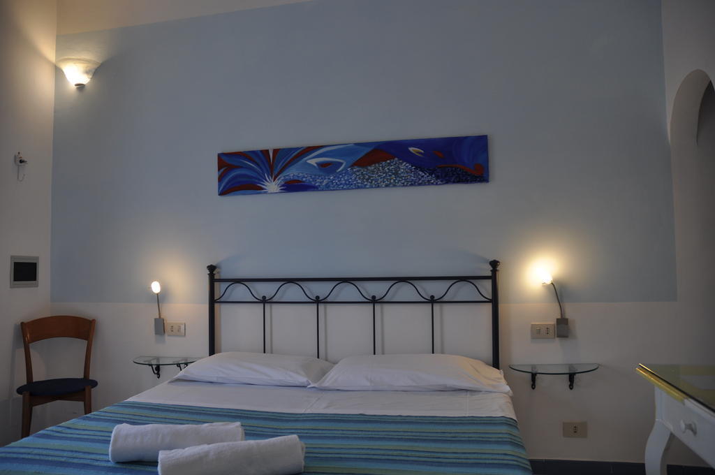Il Mediterraneo - Adults Only Ponza Room photo